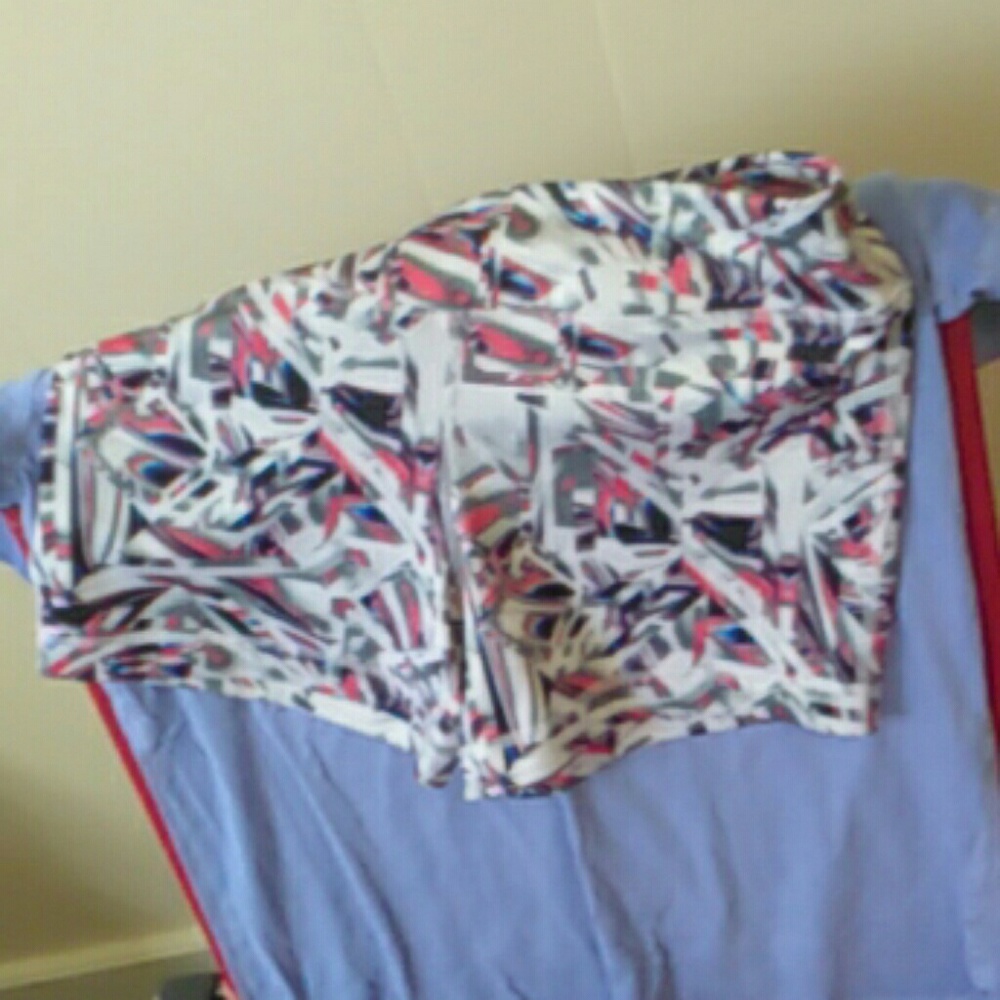 Shorts - Picture 3 of 3